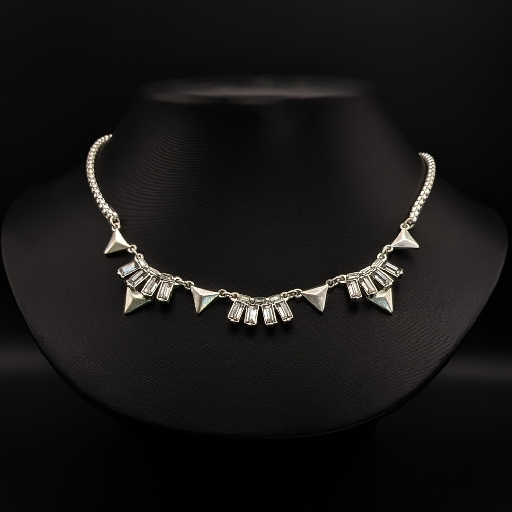 GEOMETRIC Statement Necklace With Arrowheads And Crystal Rhinestones